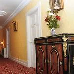 לינה וארוחת בוקר Cannaway House מקרום