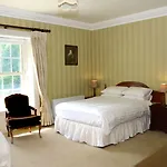 Cannaway House לינה וארוחת בוקר מקרום