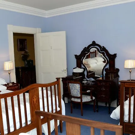 Cannaway House Bed & Breakfast 4*