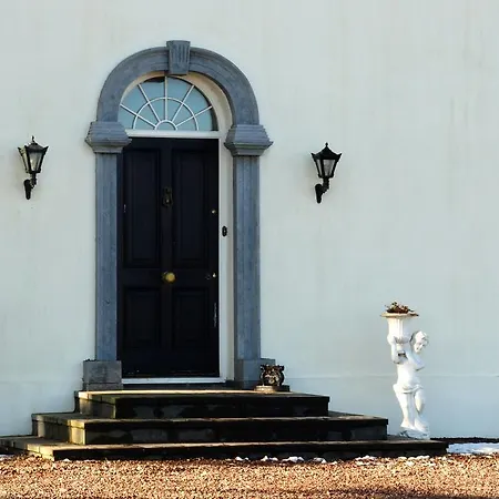 Cannaway House Bed & Breakfast 4*