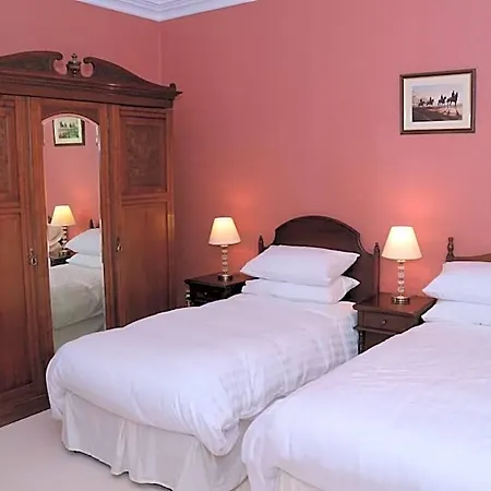 Cannaway House 4*